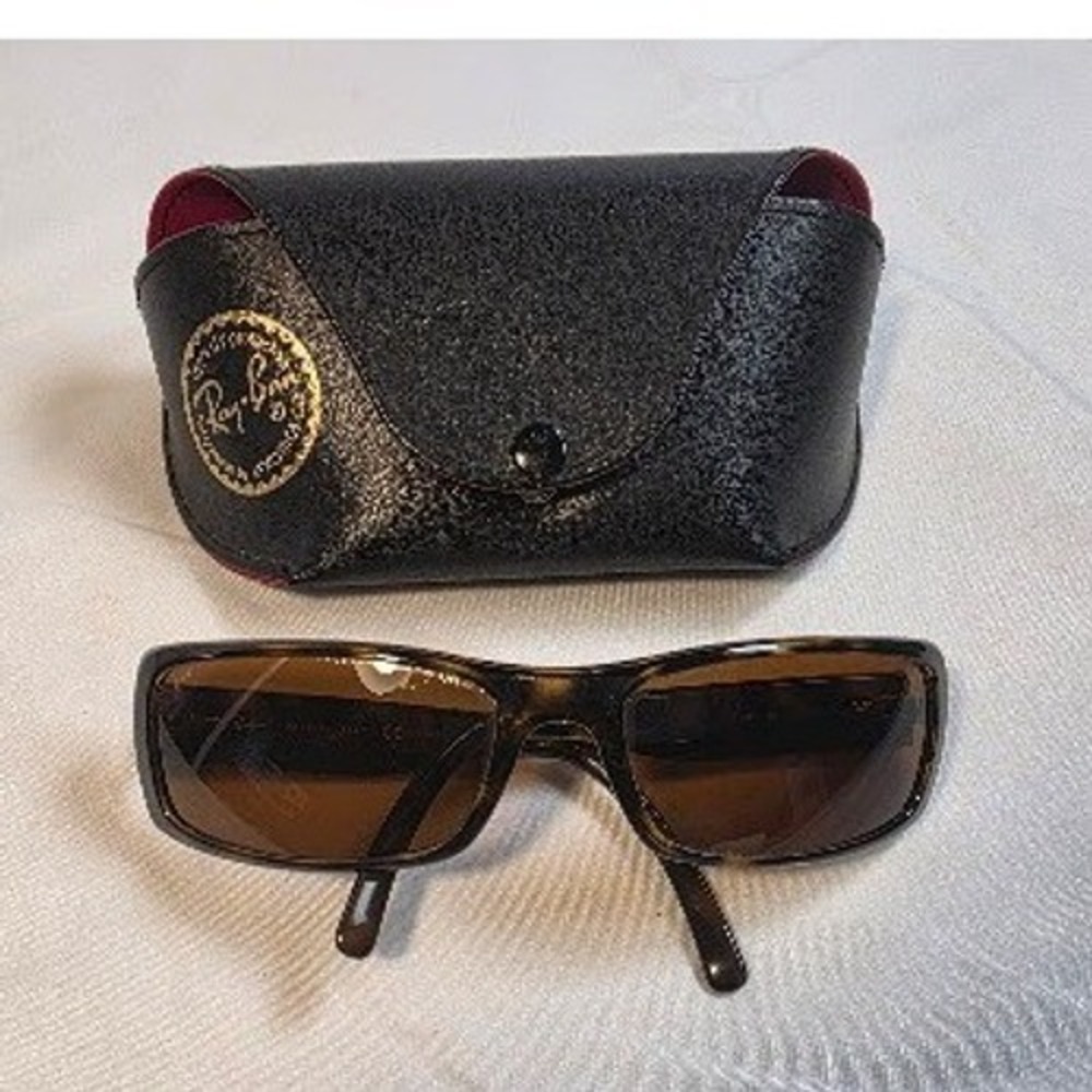 Ray-Ban RB4088 710/57 Tortoise Shell Polarized Sunglasses Rectangular Italy Case